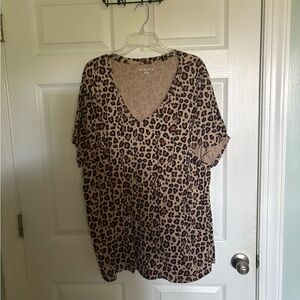 Ava & Viv Leopard Print Short Sleeve Top - Tan and Black